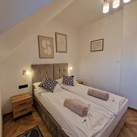 Apartementy Tu I Teraz - *